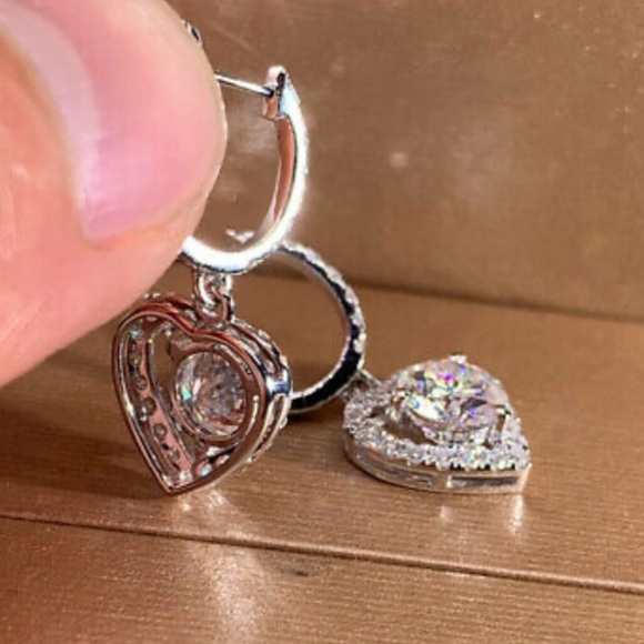 New Sterling silver diamond heart ❤️ earrings - Picture 3 of 4